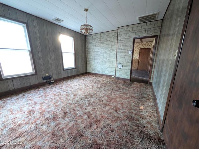 16 Paulding Street, Schenectady, NY 12308