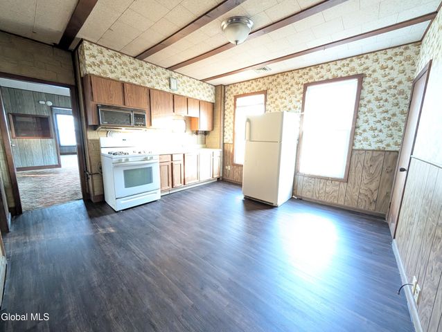 16 Paulding Street, Schenectady, NY 12308