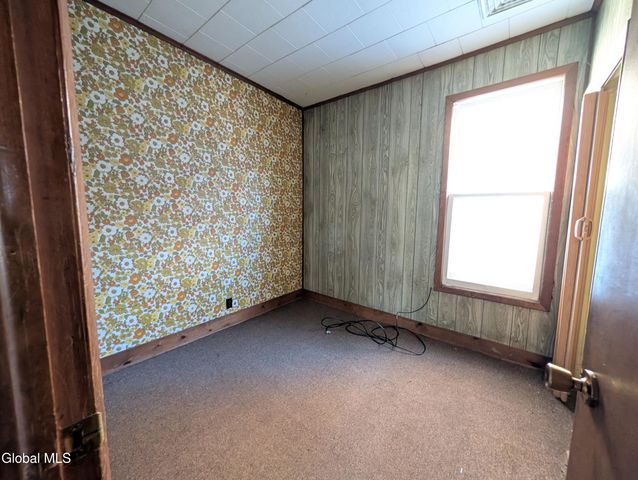 16 Paulding Street, Schenectady, NY 12308