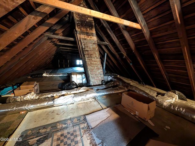 16 Paulding Street, Schenectady, NY 12308