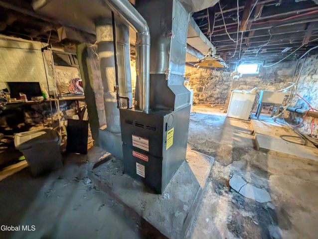 16 Paulding Street, Schenectady, NY 12308