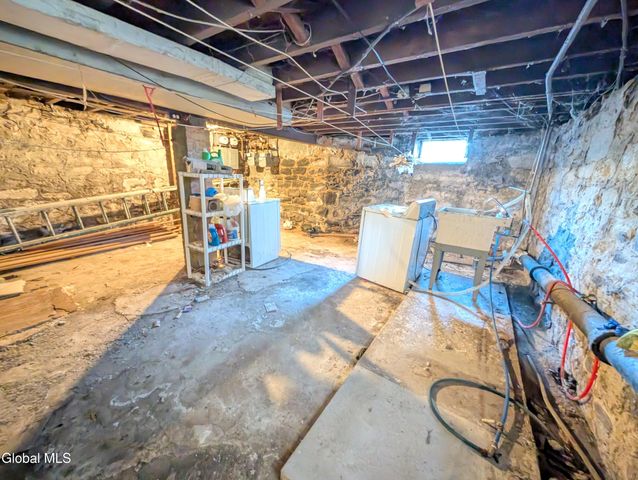 16 Paulding Street, Schenectady, NY 12308