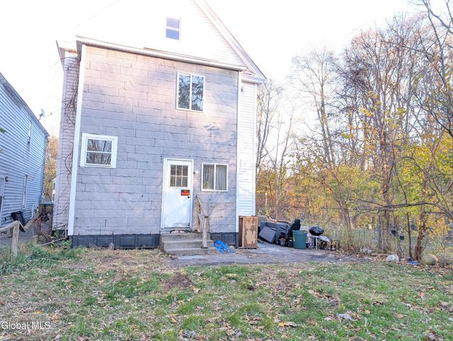 16 Paulding Street, Schenectady, NY 12308