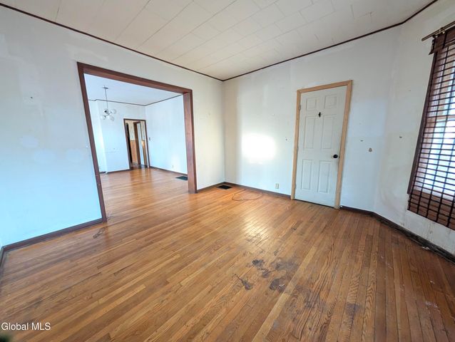 16 Paulding Street, Schenectady, NY 12308