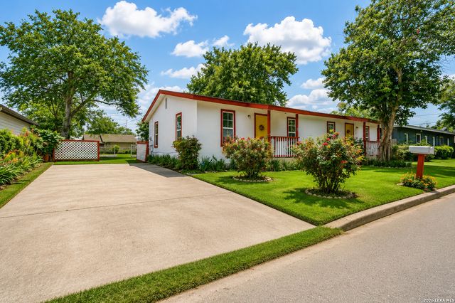 306 E Lindbergh Blvd, Universal City, TX 78148