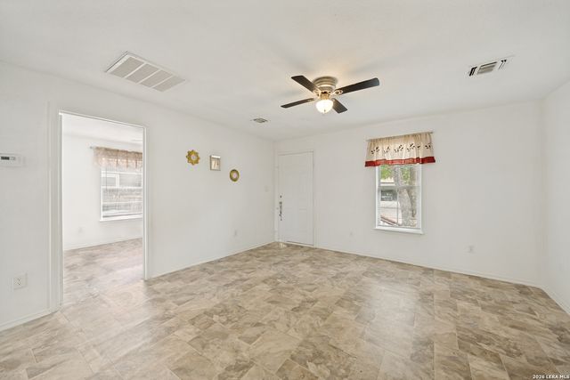 306 E Lindbergh Blvd, Universal City, TX 78148