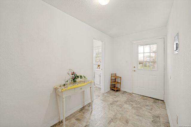 306 E Lindbergh Blvd, Universal City, TX 78148