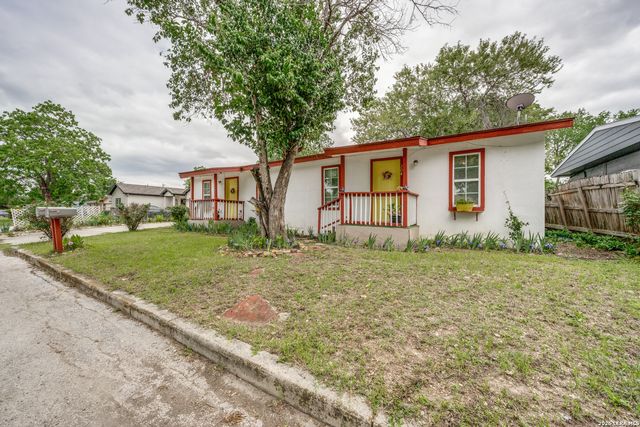 306 E Lindbergh Blvd, Universal City, TX 78148