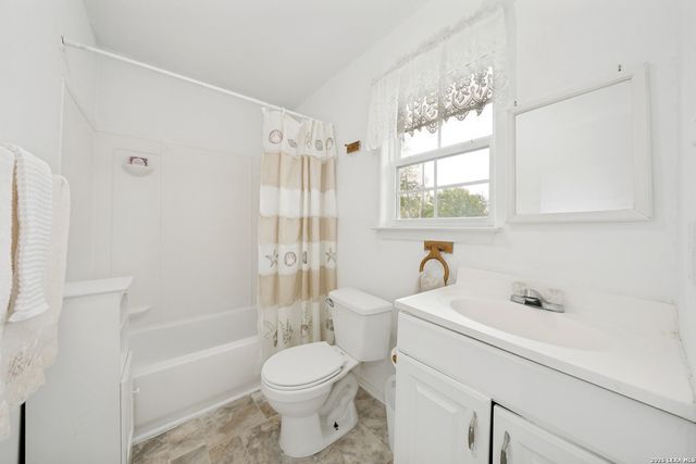 306 E Lindbergh Blvd, Universal City, TX 78148