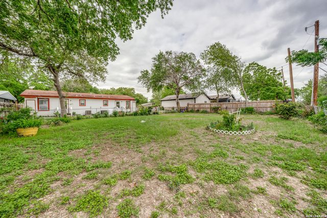 306 E Lindbergh Blvd, Universal City, TX 78148