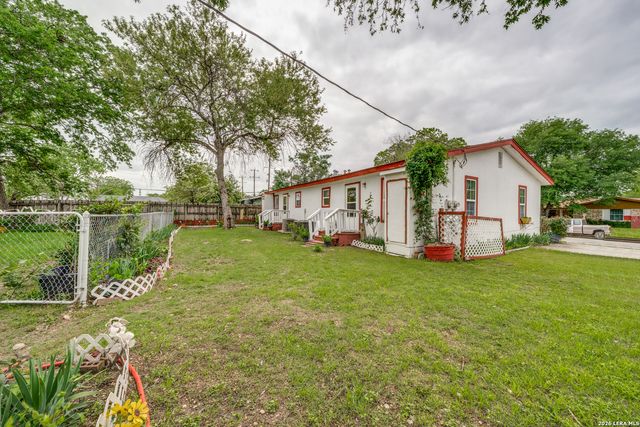 306 E Lindbergh Blvd, Universal City, TX 78148