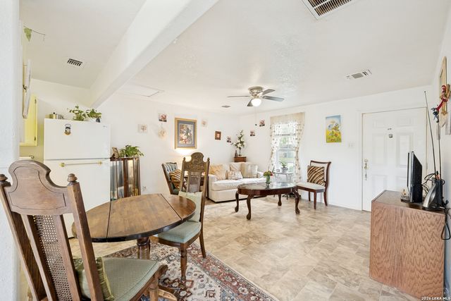 306 E Lindbergh Blvd, Universal City, TX 78148