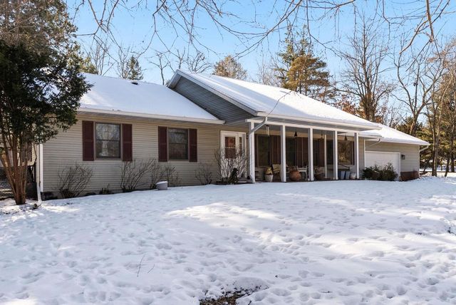 N4412 Wolff Road, Cambridge, WI 53523