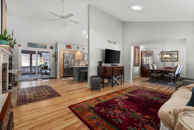 N4412 Wolff Road, Cambridge, WI 53523