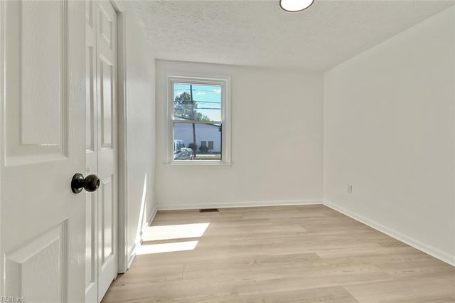 2403 Shell RD, Hampton, VA 23661