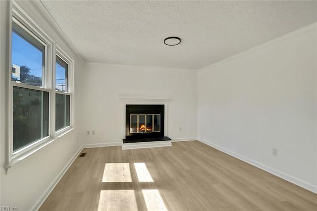 2403 Shell RD, Hampton, VA 23661