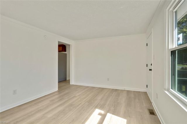 2403 Shell RD, Hampton, VA 23661
