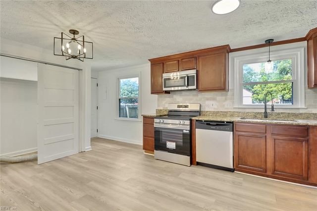2403 Shell RD, Hampton, VA 23661