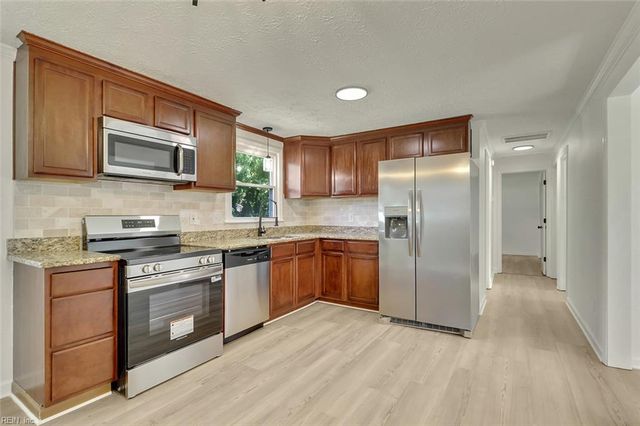 2403 Shell RD, Hampton, VA 23661