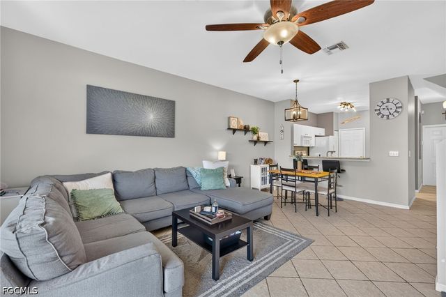 3009 Palmetto Oak DR 103, Fort Myers, FL 33916