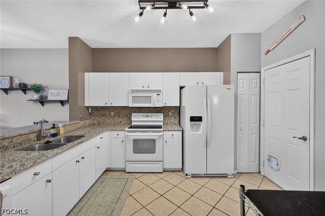 3009 Palmetto Oak DR 103, Fort Myers, FL 33916