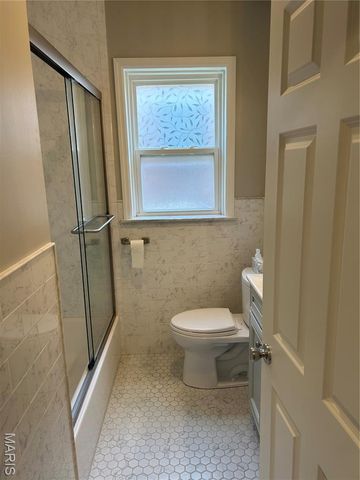 6607 Clayton Road 2E, Clayton, MO 63117