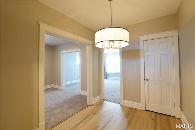 6607 Clayton Road 2E, Clayton, MO 63117