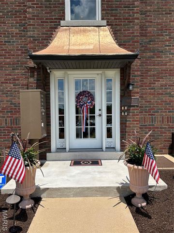 6607 Clayton Road 2E, Clayton, MO 63117