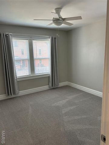 6607 Clayton Road 2E, Clayton, MO 63117