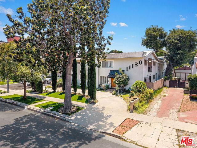 11130 Huston Street, North Hollywood, CA 91601