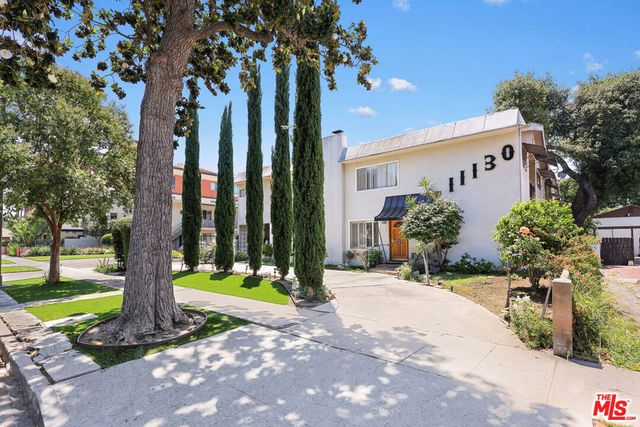 11130 Huston Street, North Hollywood, CA 91601
