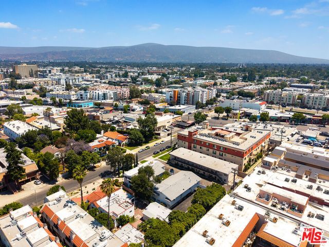 11130 Huston Street, North Hollywood, CA 91601