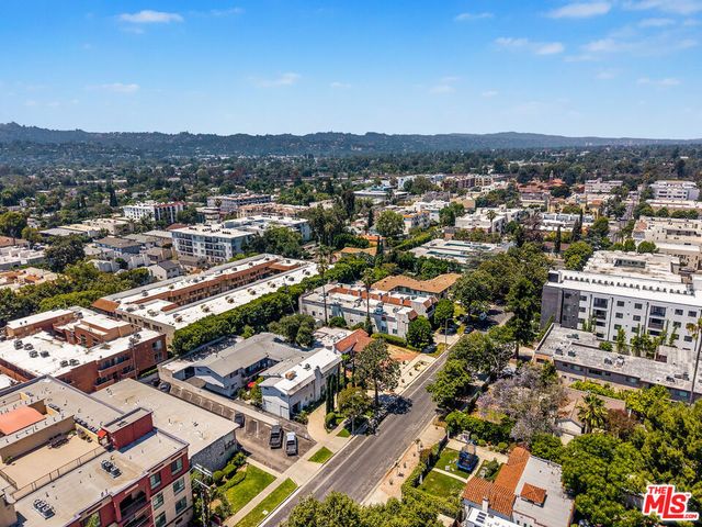 11130 Huston Street, North Hollywood, CA 91601