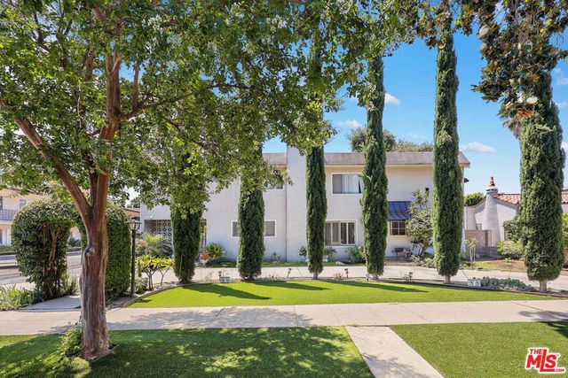 11130 Huston Street, North Hollywood, CA 91601