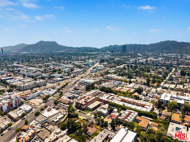 11130 Huston Street, North Hollywood, CA 91601