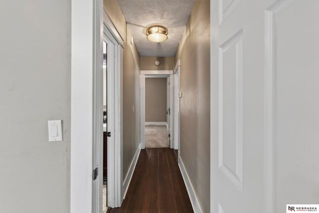 4557 Seward, Omaha, NE 68104