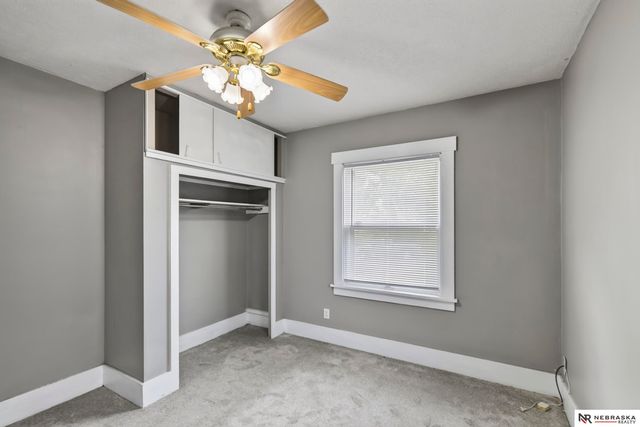 4557 Seward, Omaha, NE 68104
