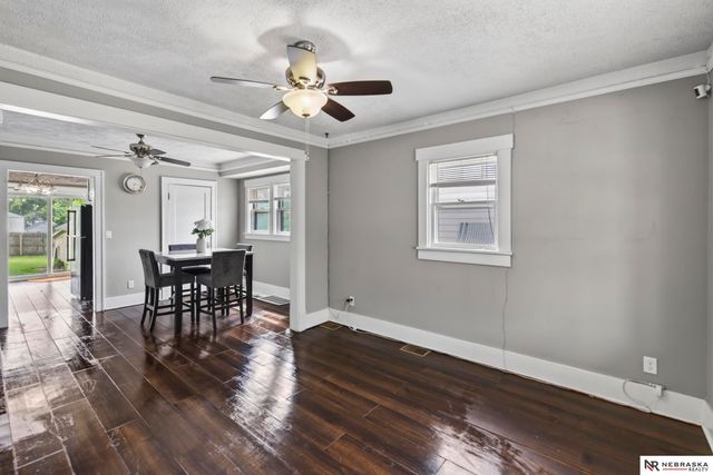 4557 Seward, Omaha, NE 68104
