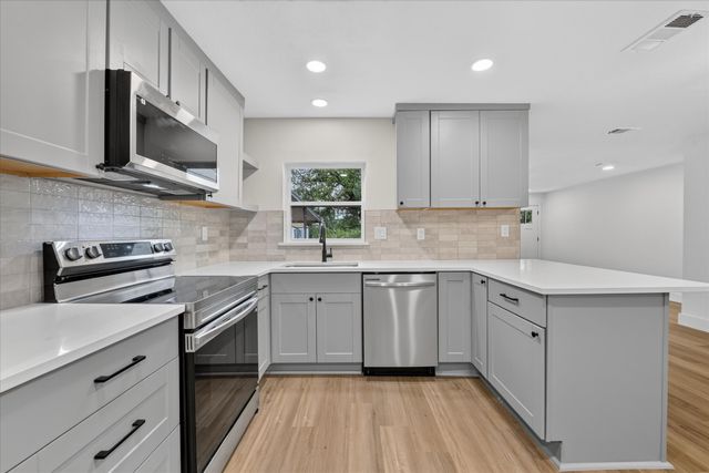 1607 Laura Road, River Oaks, TX 76114