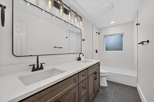 1607 Laura Road, River Oaks, TX 76114