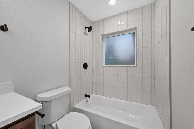 1607 Laura Road, River Oaks, TX 76114