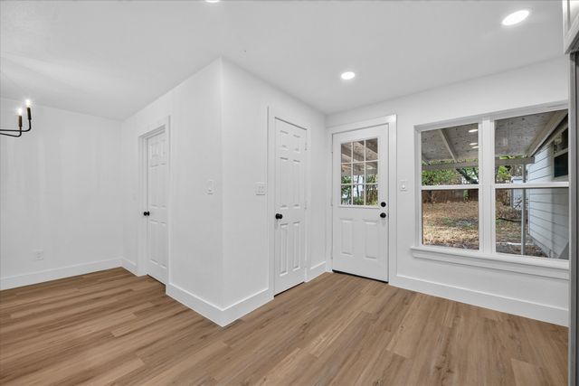 1607 Laura Road, River Oaks, TX 76114
