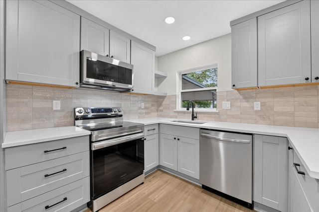 1607 Laura Road, River Oaks, TX 76114