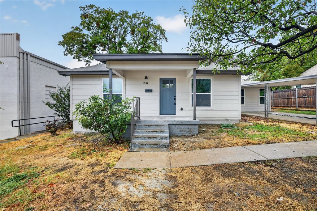 1607 Laura Road, River Oaks, TX 76114 — photo 2