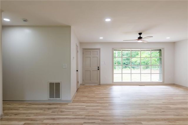 135 2nd Street, Rockmart, GA 30153