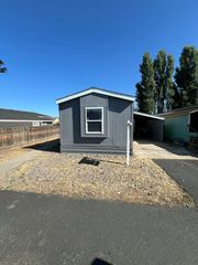 1201 SW 28th Street 4, Redmond, OR 97756