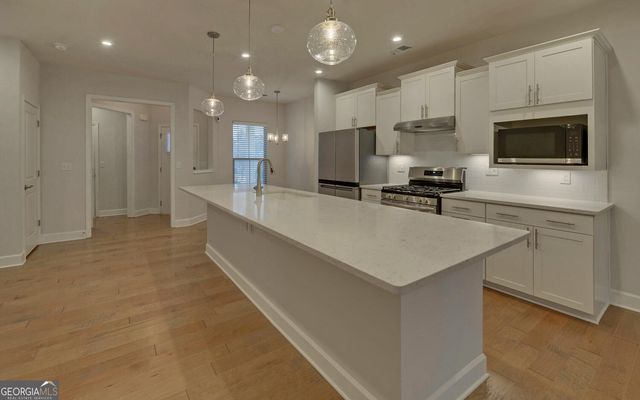 5989 Rollingwood Way, Hoschton, GA 30548