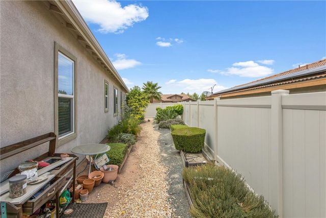 1563 Rio Grande, Beaumont, CA 92223