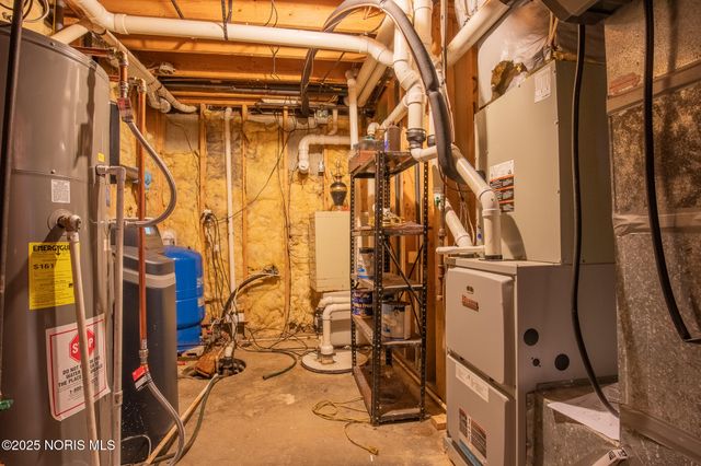 2332 County Road E, Edgerton, OH 43517