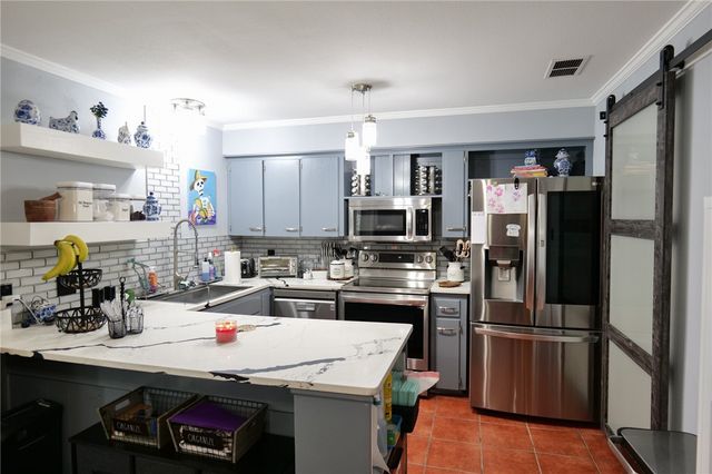 1817 Volga Dr, Corpus Christi, TX 78412
